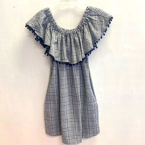 D-11 Umgee dress nwt